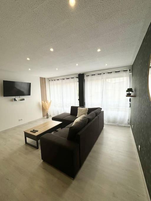 Grand Centre Apartment